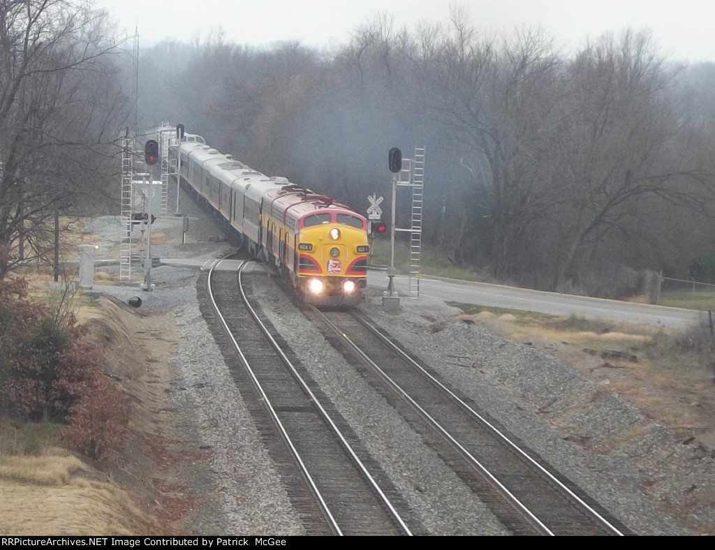 Splitting New Signals