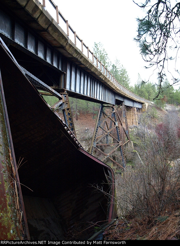 Smashed door of MILW 12541
