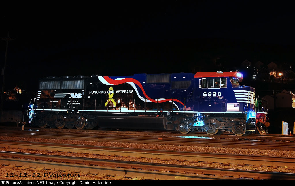 Wounded soldier sits on 1 PIT