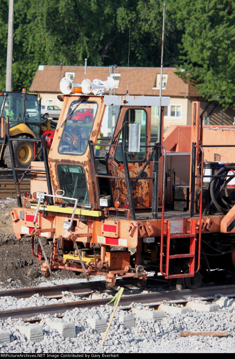 Roadmaster 2000 - tamper cab