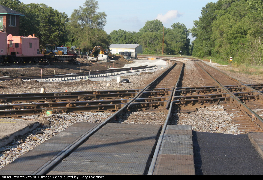 View toward the northeast along the Elgin, Joliet & Eastern Rwy