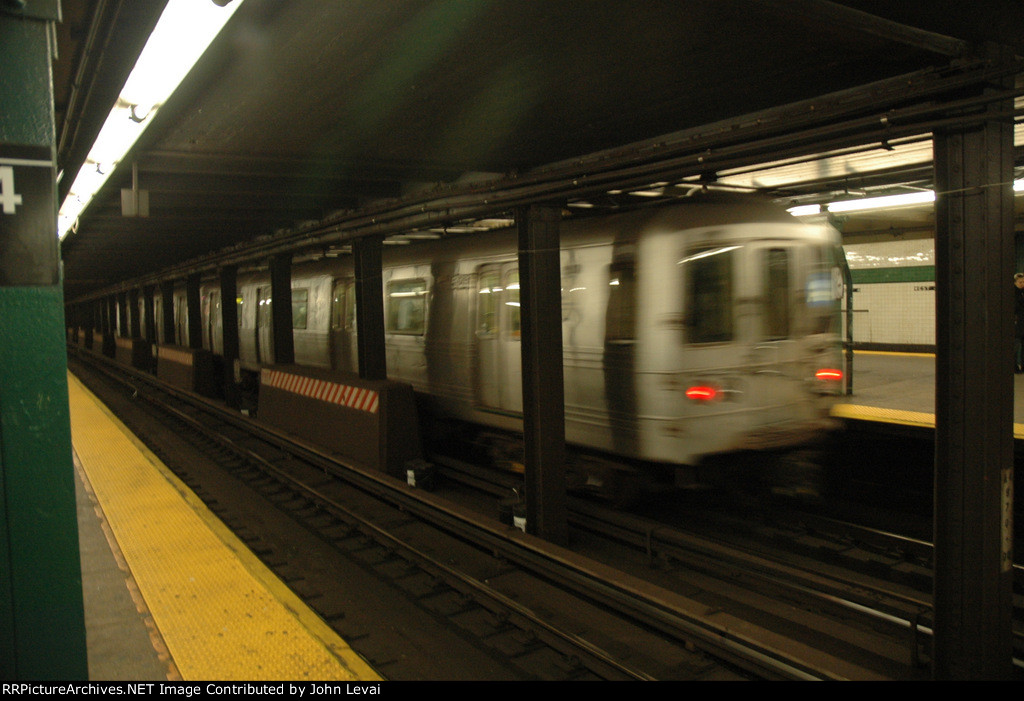 R46s on the A train at W. 4th Street Station 