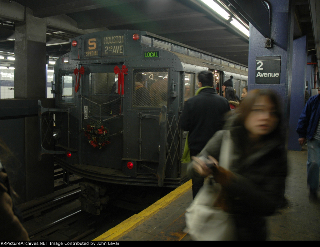 Arnines on the Annual Holiday Excursion