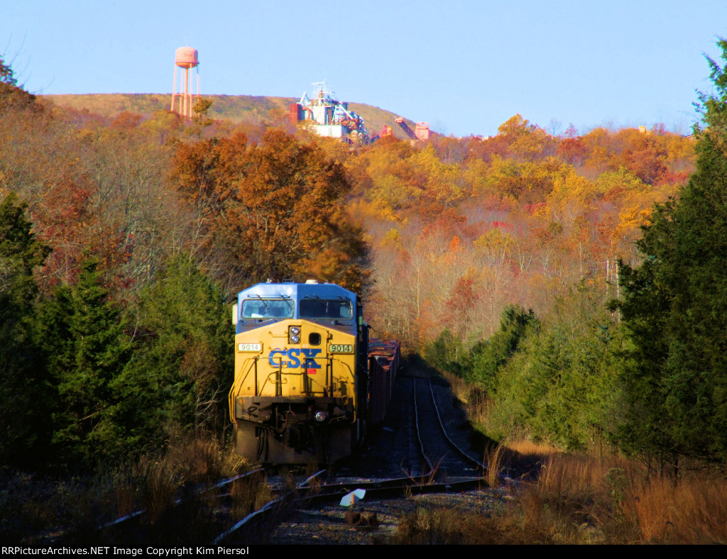 CSX 9014 at Gibraltar Rock Quarry