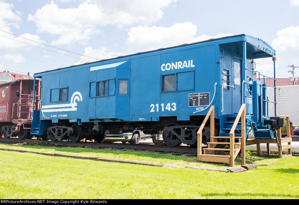 CR N7D Caboose #21143