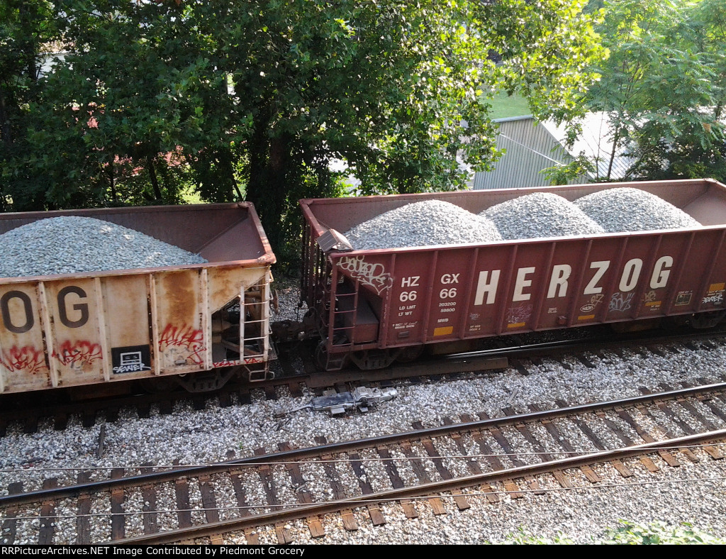 Herzog ballast cars