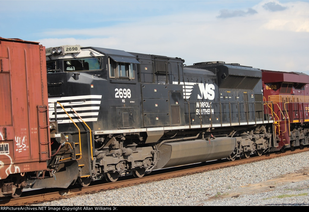 NS 2698