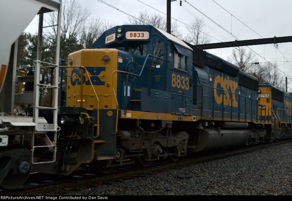CSX SD40-2 8833 trails on Q439-09