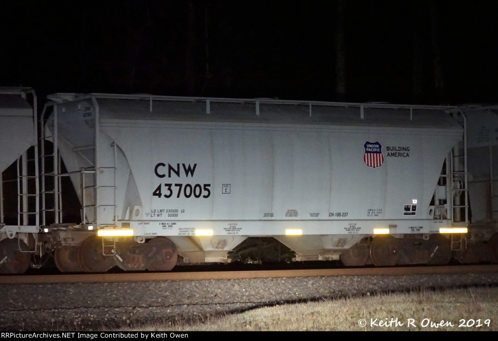 CNW 437005