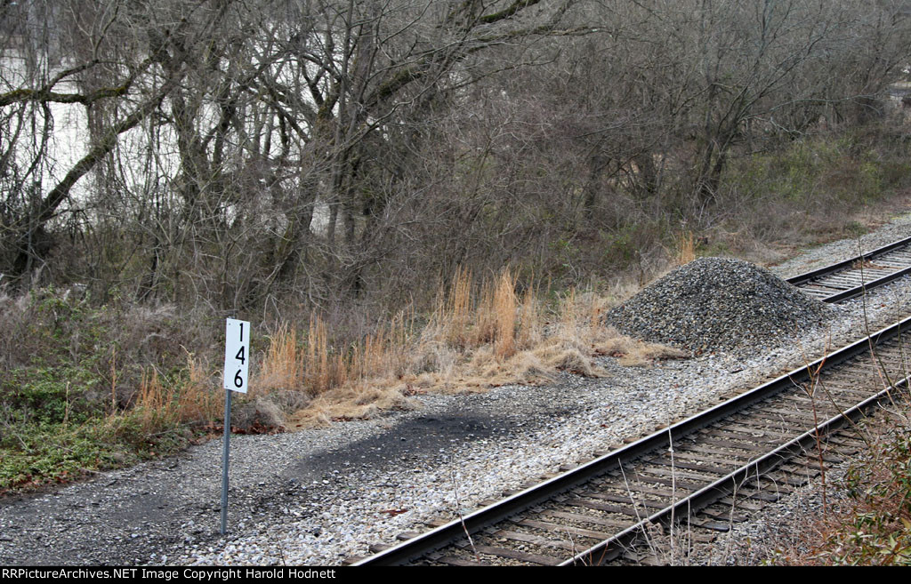 NS mp S 146 and "disappearing siding"