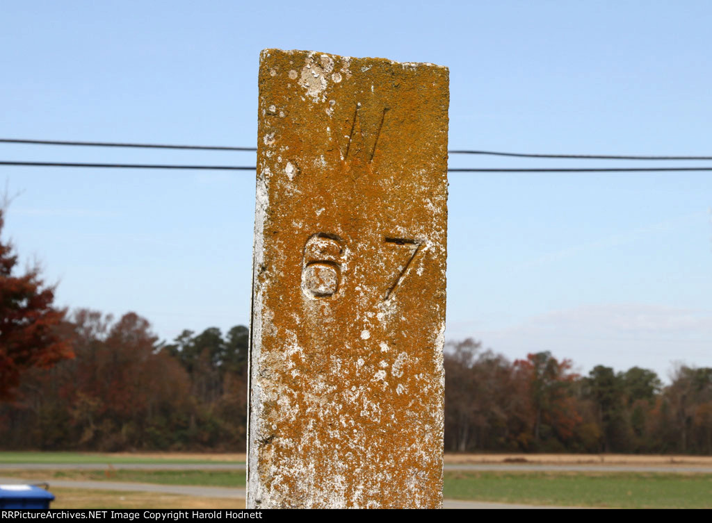Backside of MP CSX AC 177