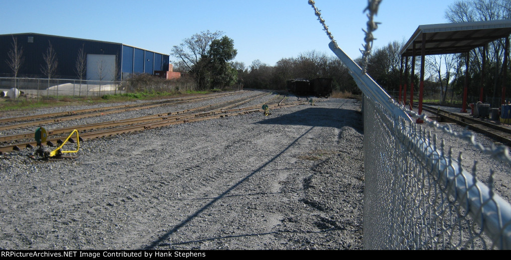 Shots of C&C-GSWR yard, headquarters and service area with road power