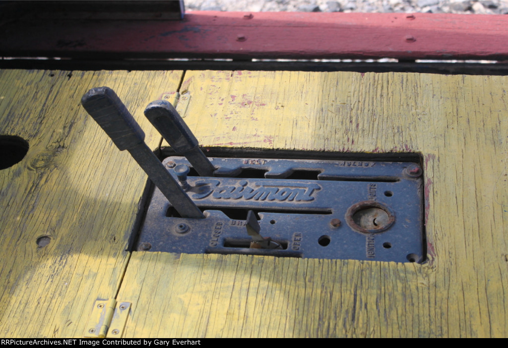 Kankakee, Beaverville & Southern Speeder Controls