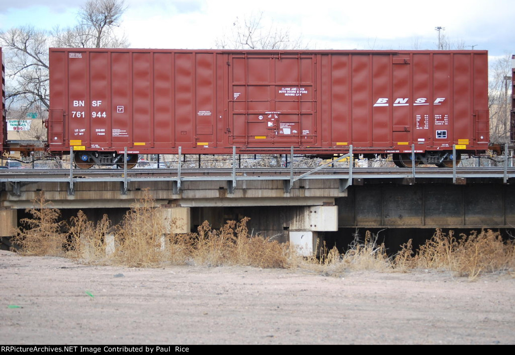 BNSF 761944