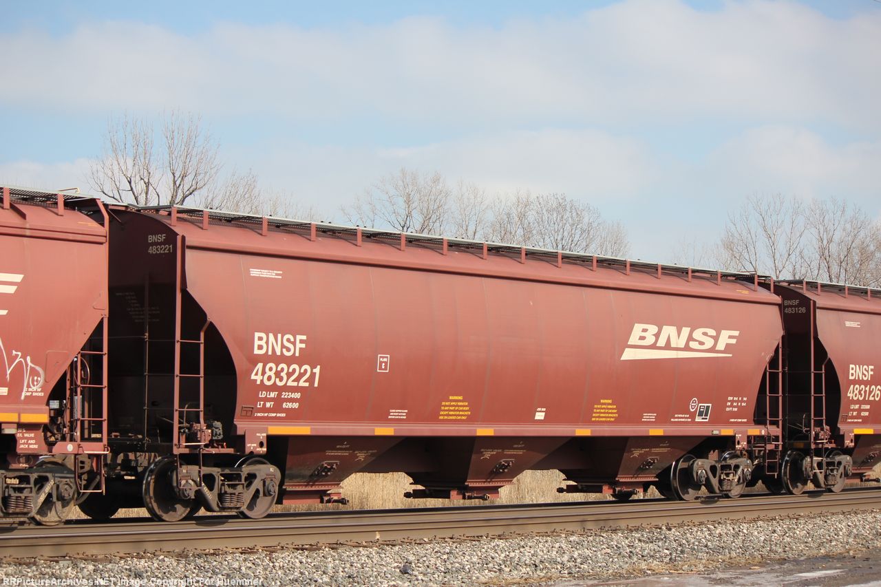 BNSF 483221