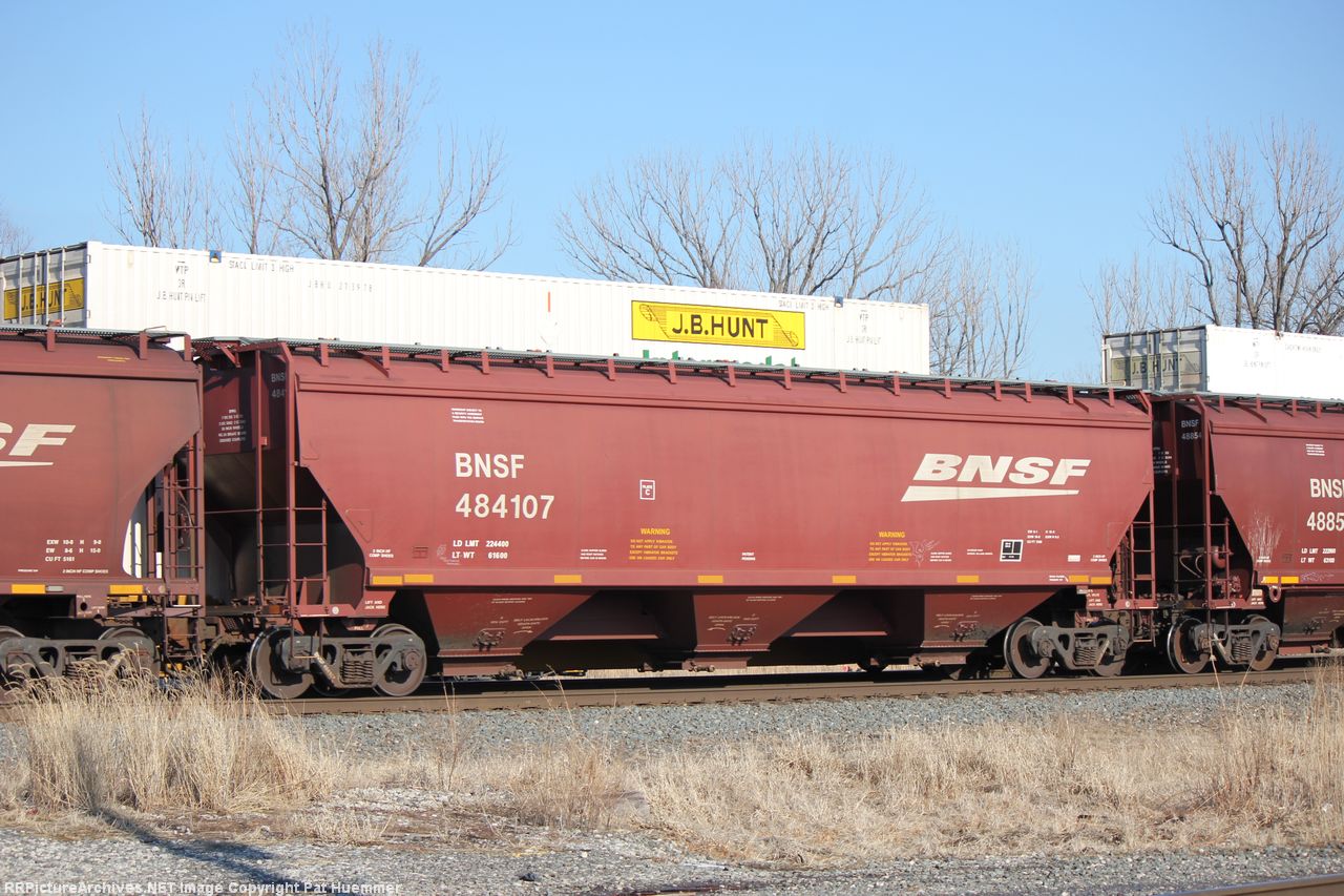 BNSF 484107