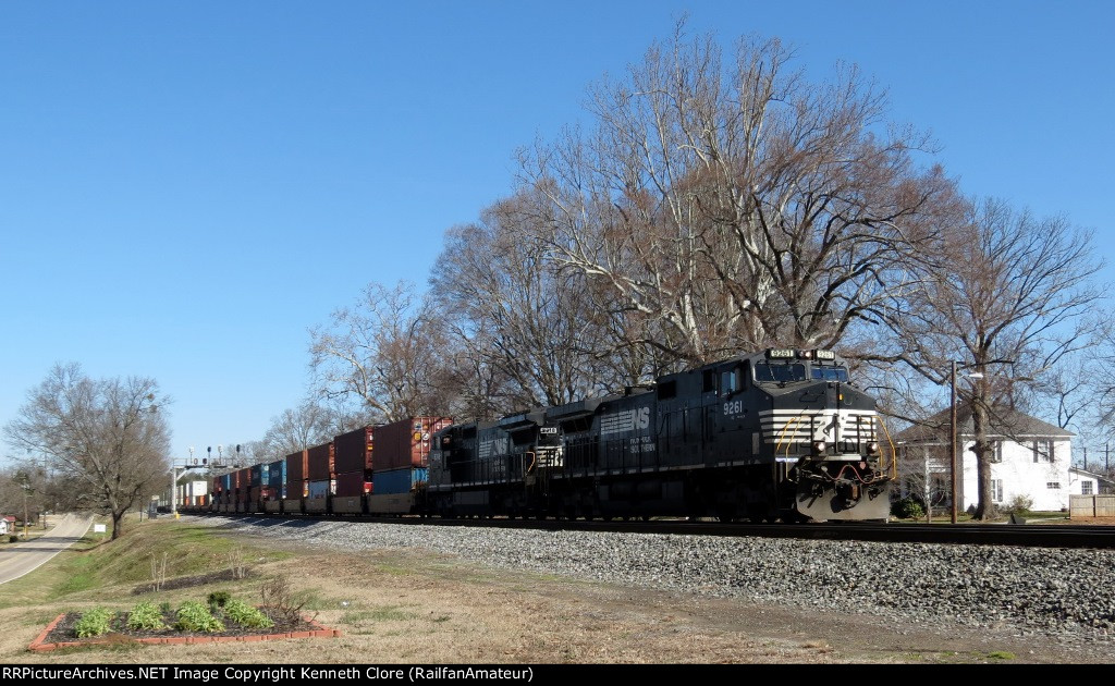 NS train #221 (Intermodal) (Charlotte, NC - Atlanta, GA)