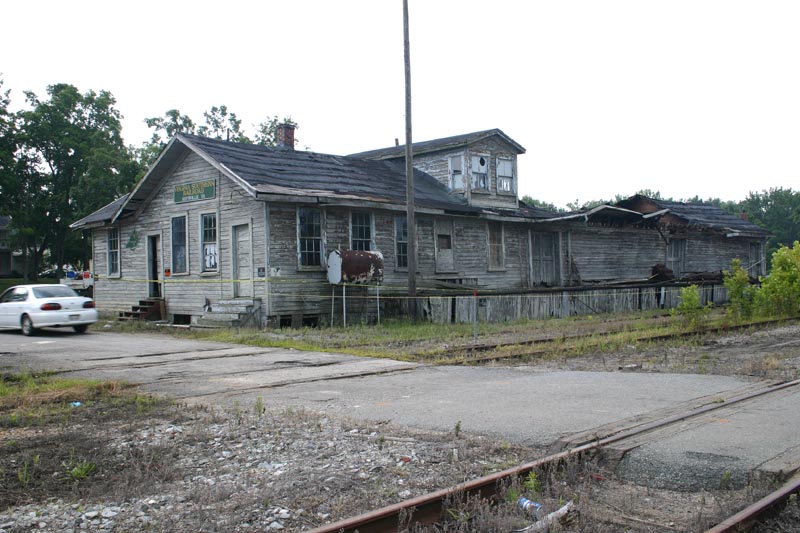 Burned Virginia Southern Depot - Trackside