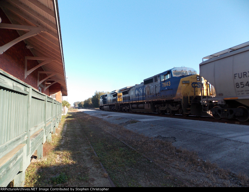 CSXT 7843 C40-8W