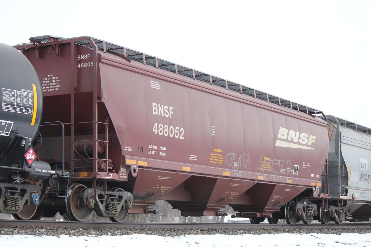 BNSF 488052