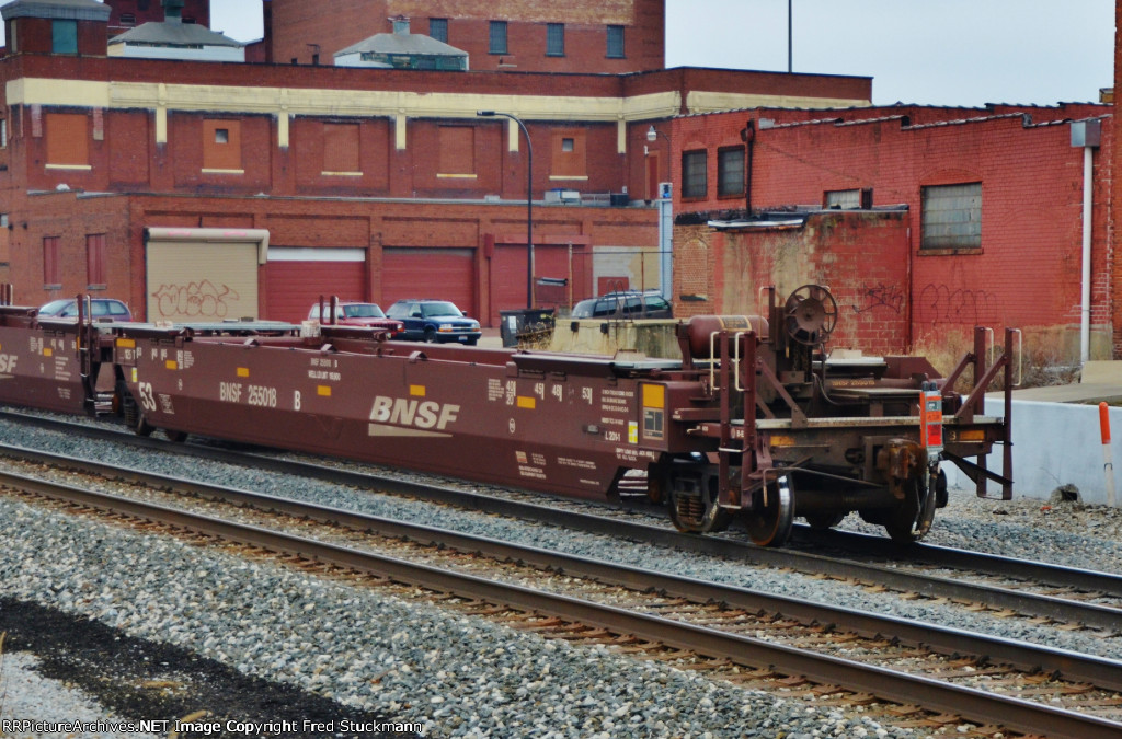 BNSF 255018 is new here, and concludes this edition of stacks west.