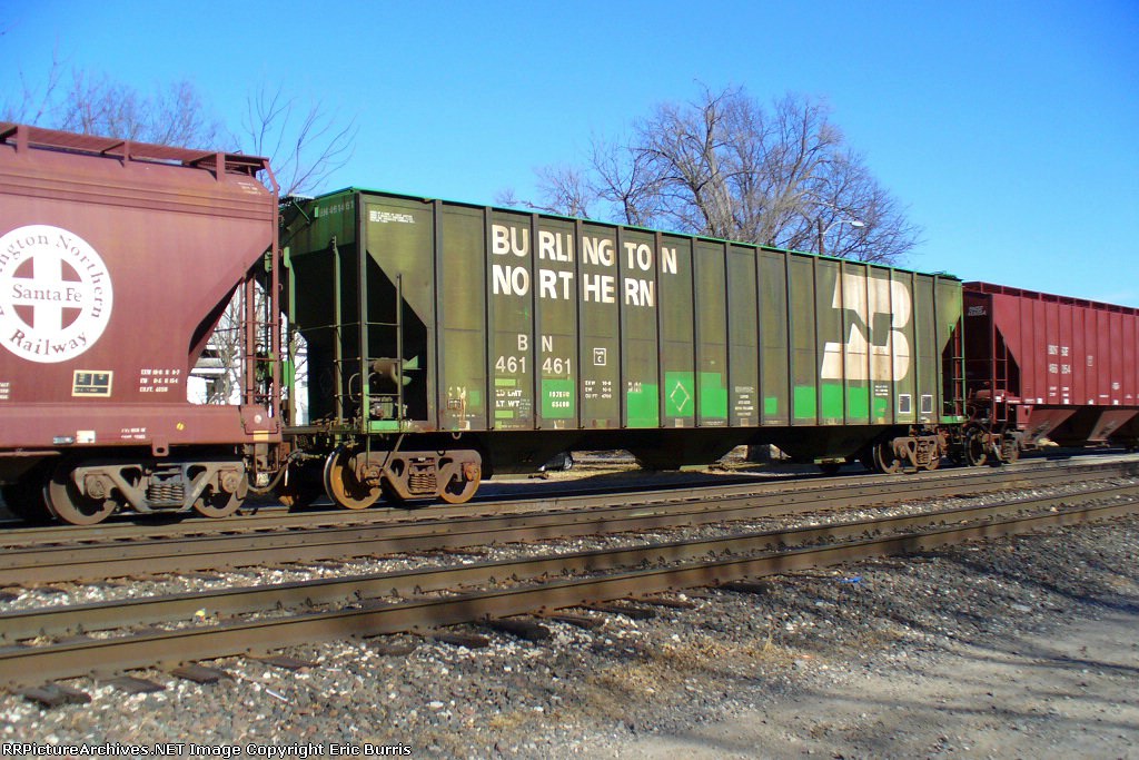 BNSF 2124 westbound