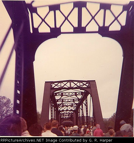 Autumn Leaf Special passes through Nine Mile Bridge at Mt. Athos 