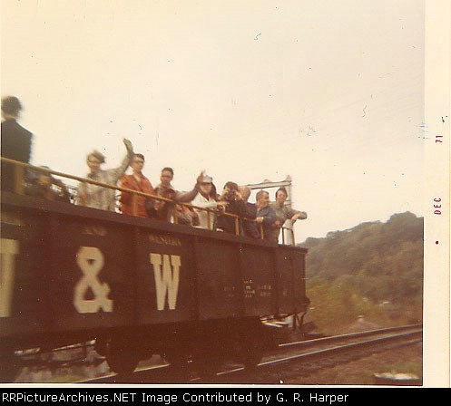 FAmily members on the ground snapped this shot and that is yours truly at the rear