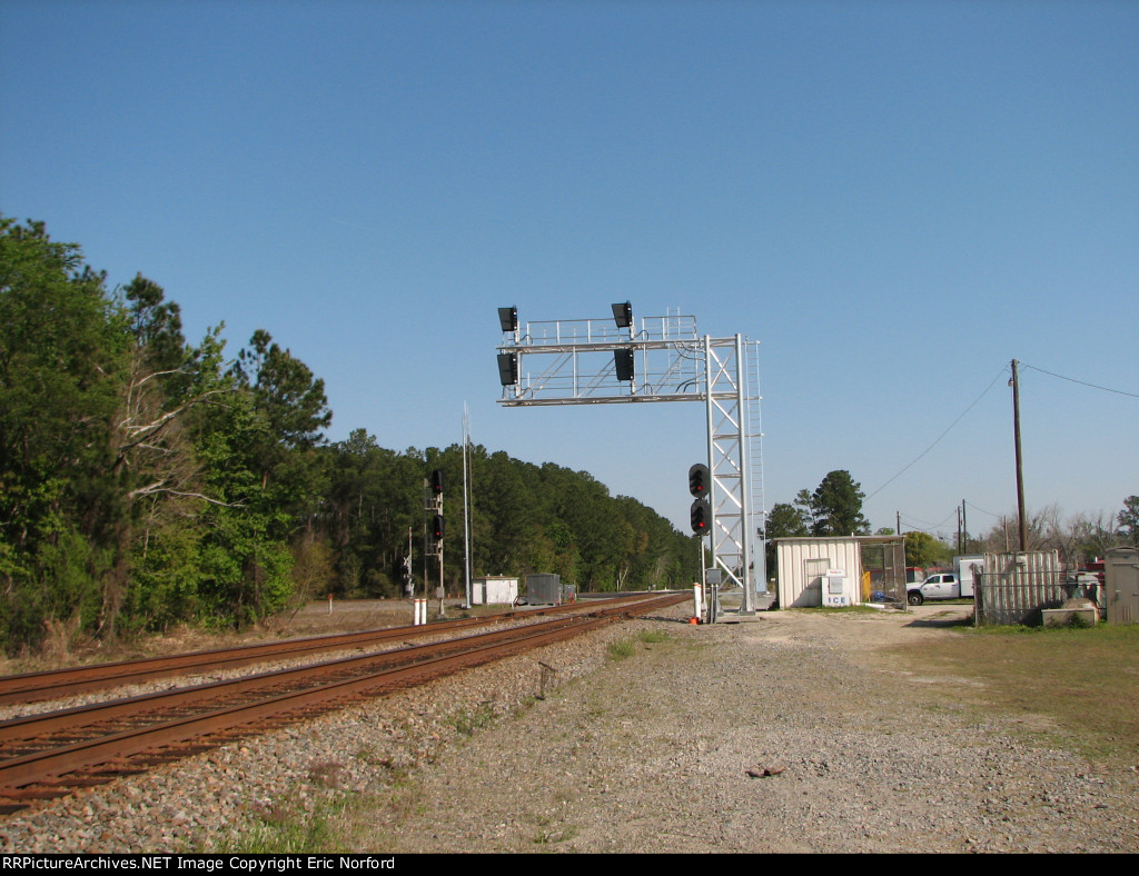 New signal bridge awaiting to be put online on the A Line at Callahan, Fla.