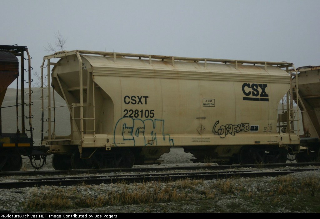 CSX 228105