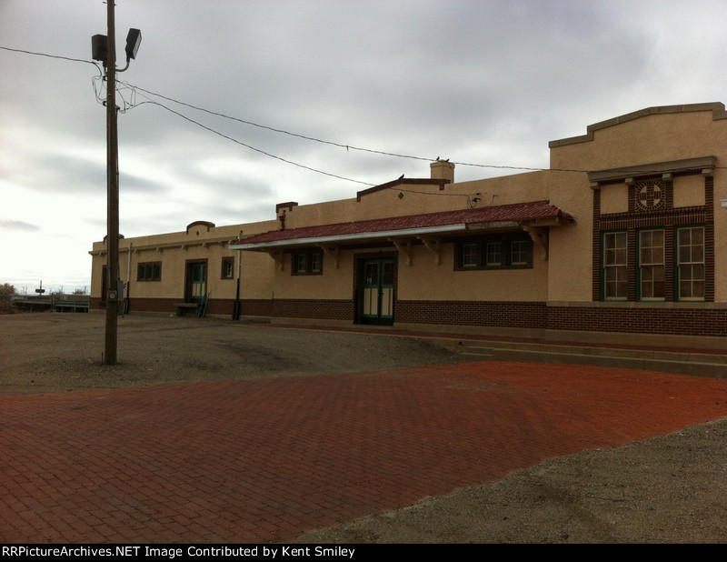 Canyon TX Depot - Roadside Voew