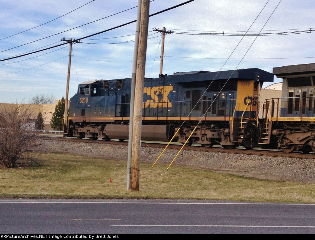 CSX 5218 on the point of X009-04