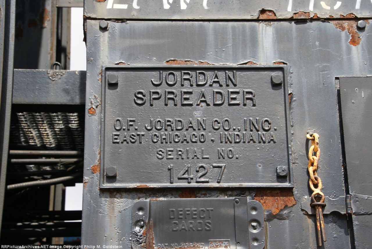 CP 402894 - Jordan Spreader (c/n 1427) - builders plate