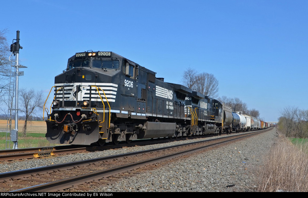 NS 38G Westbound at Deka Rd.
