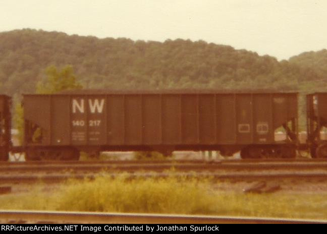 N&W 140217, triple hopper car