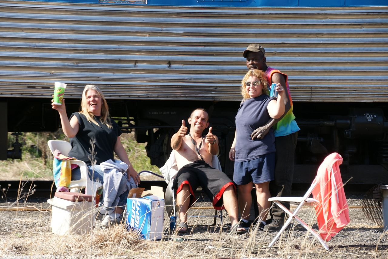 Strates Carnies saying goodbye: Kathy, Nicolai, Gina & Rick