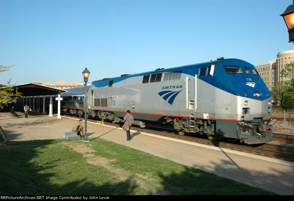 Southbound Amtrak Northeast Regional Train at Alexandria
