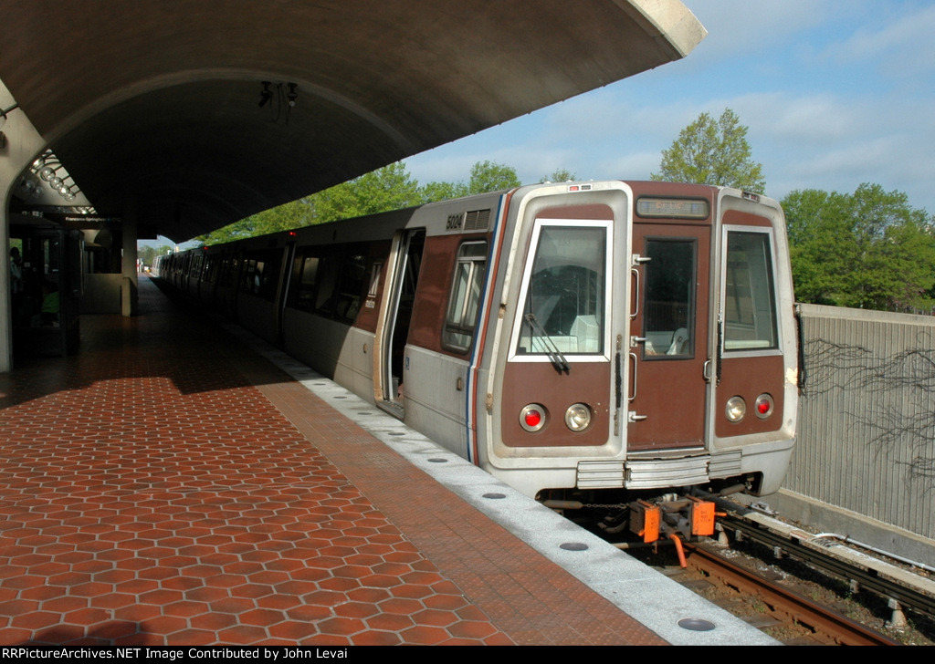 Metro Blue Line Train at Van Dorn Street heading test