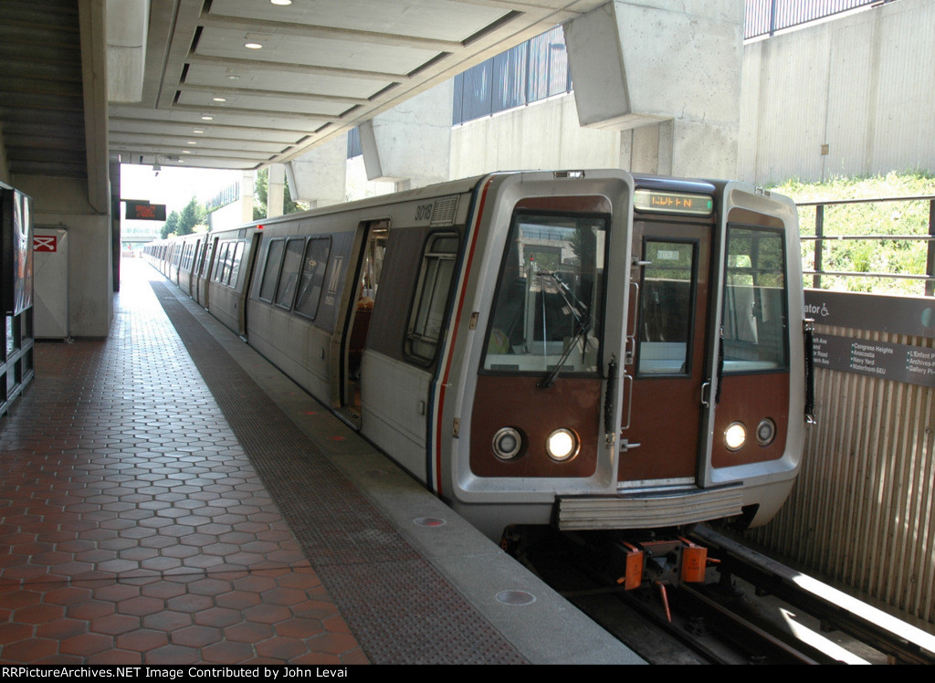 Metro at Branch Ave Station: looking east
