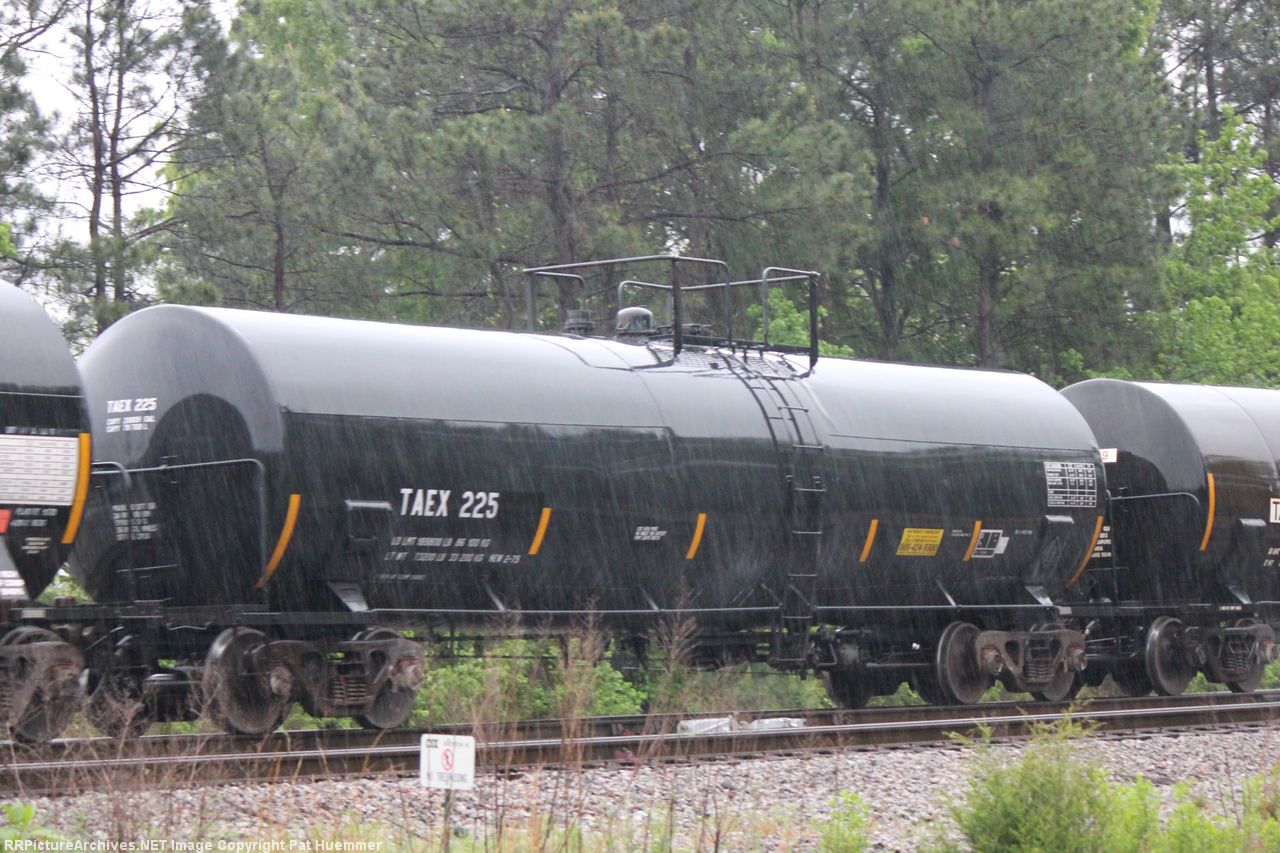 TAEX 225