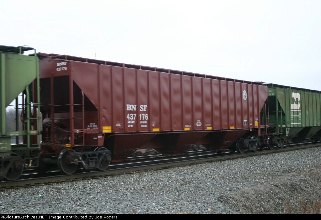 BNSF 437176