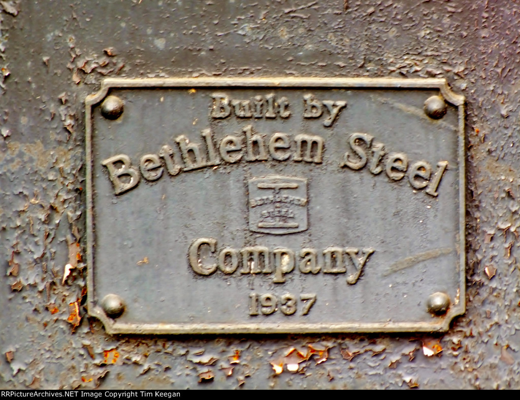 Buliders plate on the Turntable