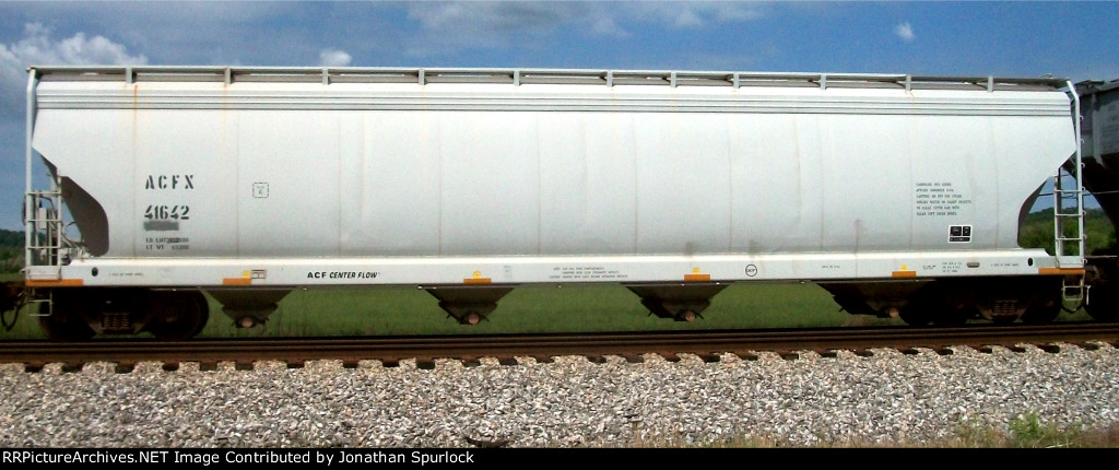 ACFX 41642, broadside view