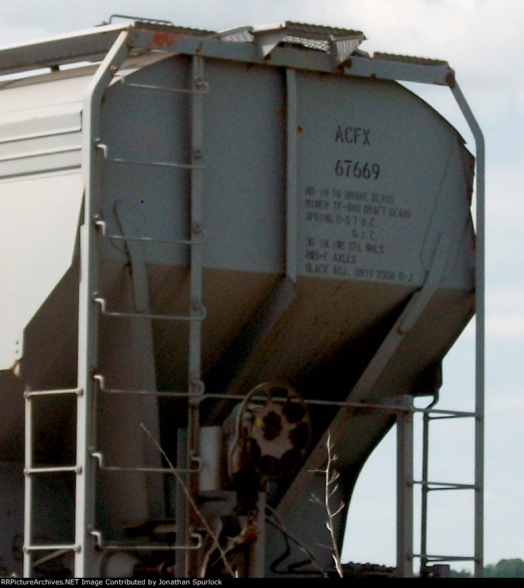 ACFX 67669, closer-in view of B-end