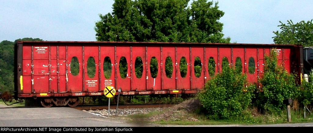 CSX 600696, looking north