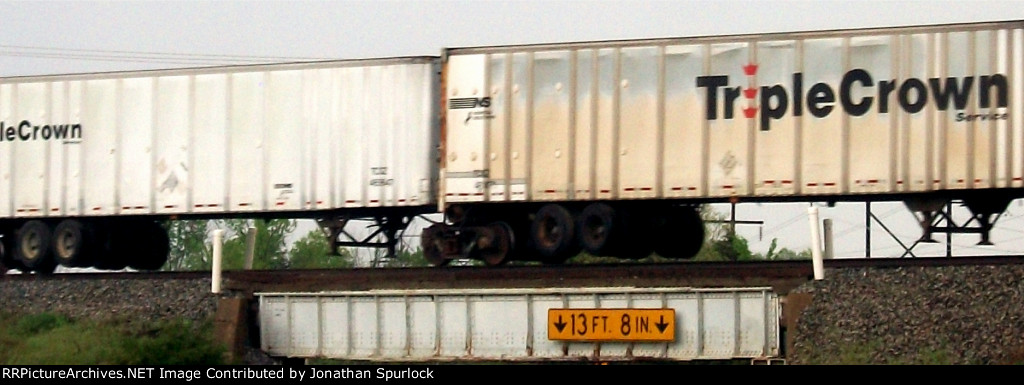 Pair of lettering styles on Road Railer trailers