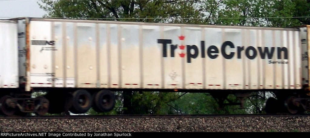 Road Railer/Triple Crown trailer