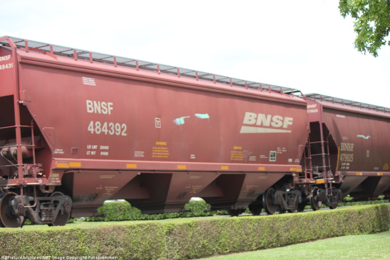 BNSF 484392