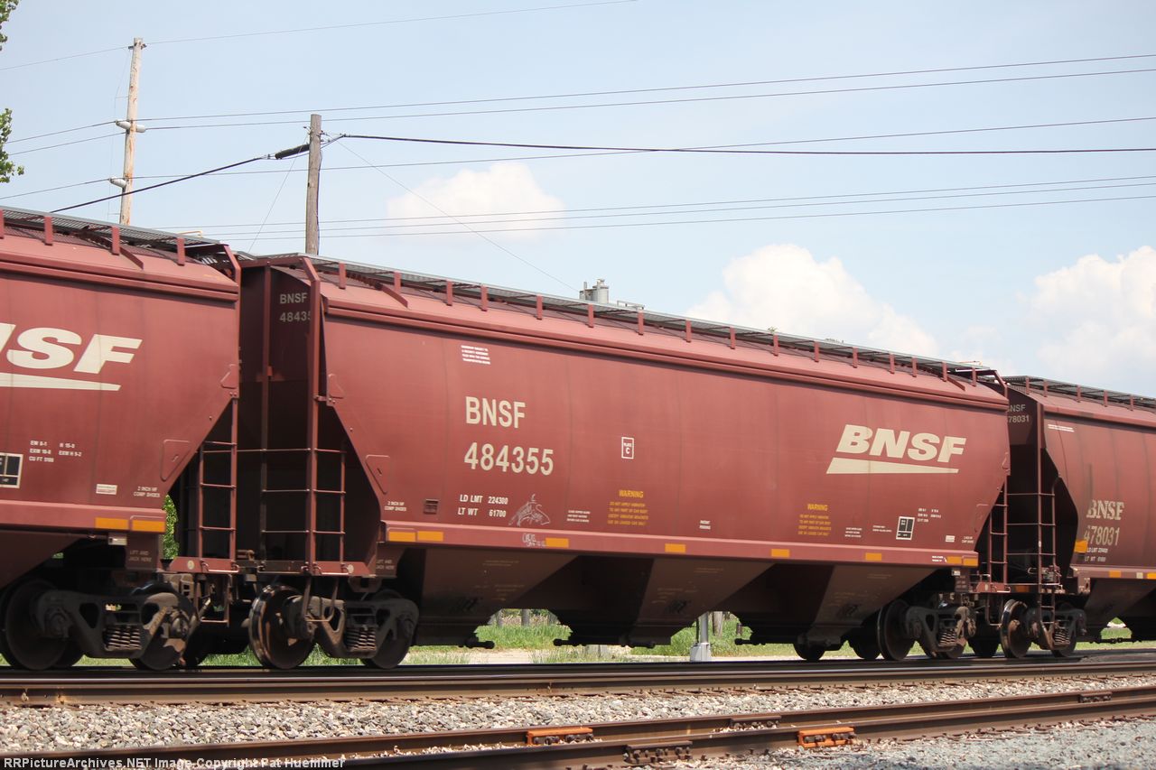 BNSF 484355