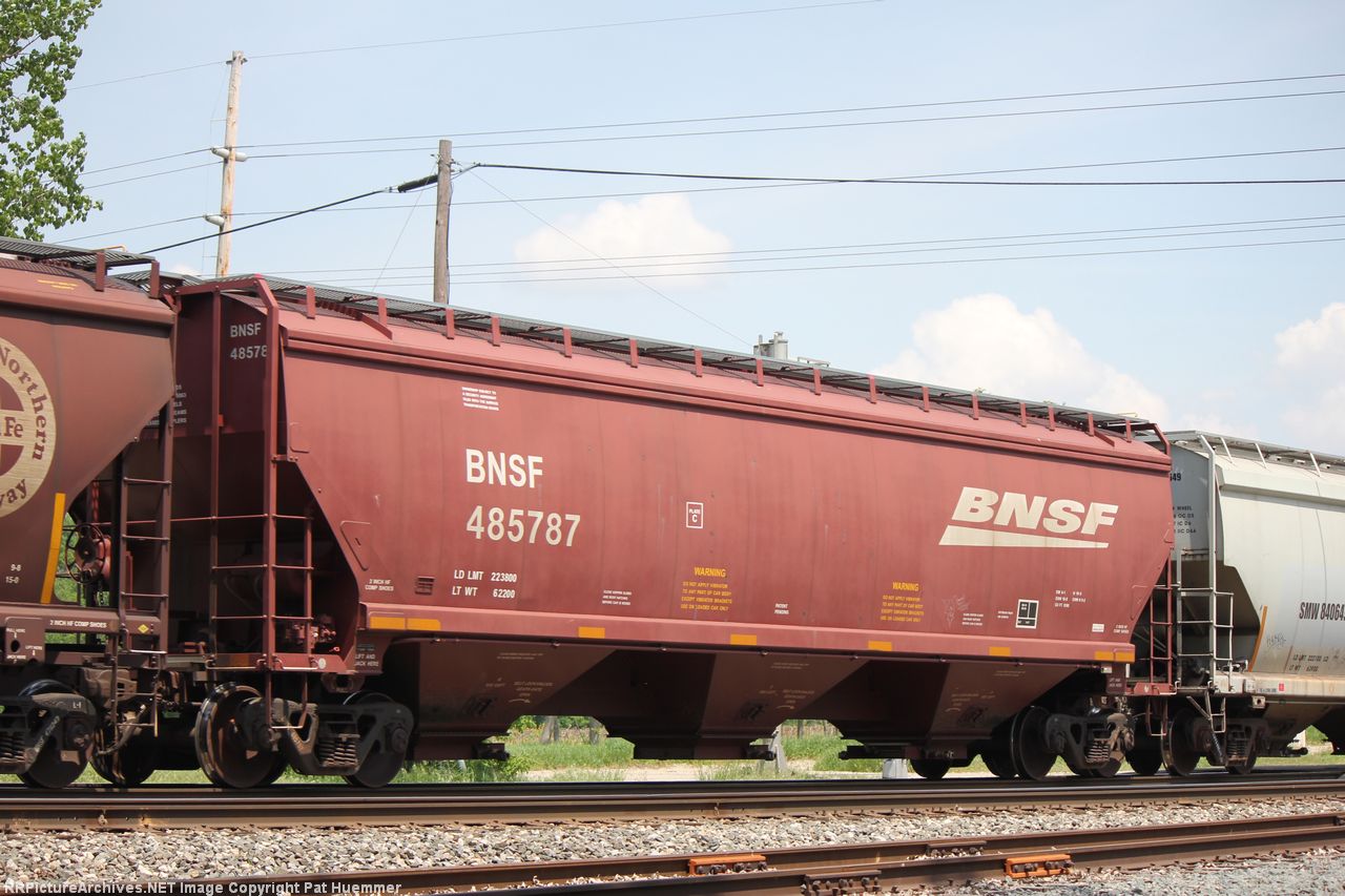 BNSF 485787